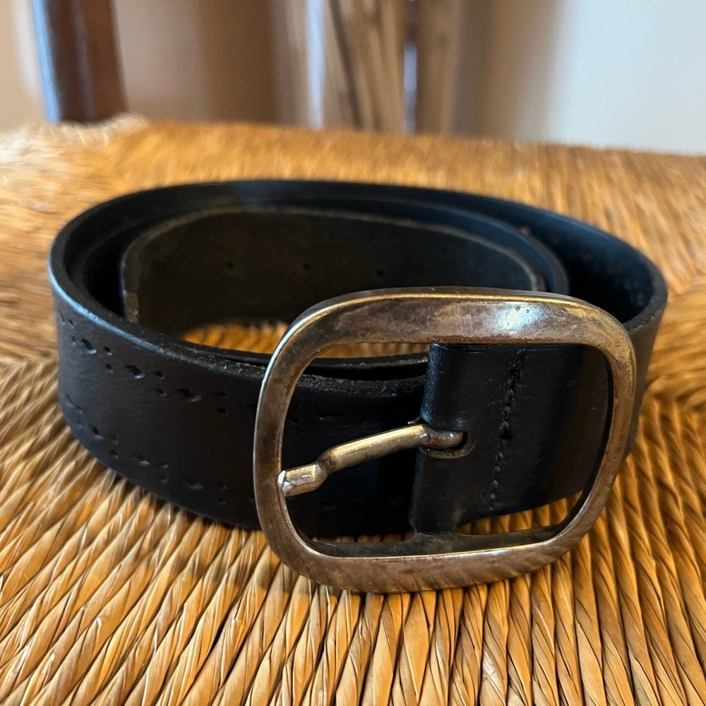 Tommy Hilfiger Black Genuine Leather Belt with silver toned Buckle Size Large